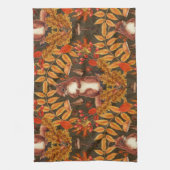 Linge De Cuisine Écureuil d'automne sur brun foncé (Vertical)