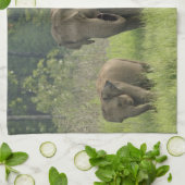 Linge De Cuisine Famille d'éléphants indiens (Plié)