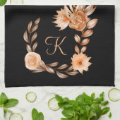 Linge De Cuisine Fleurs noir marron et pêche avec monogramme (Plié)