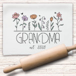 Linge De Cuisine Fleurs sauvages de grand-mère personnalisés<br><div class="desc">Un cadeau personnalisé pour la grand-mère qui aime faire cuire</div>