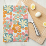 Linge De Cuisine Fun Orange Green Rose Retro Flower Motif<br><div class="desc">Apportez un peu de plaisir et de couleur à votre porte du four avec cette serviette de cuisine motif à fleurs rétro joyeuse. Ce design se décline en rose,  vert et orange sur un arrière - plan bleu très pâle.</div>