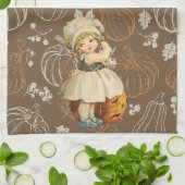 Linge De Cuisine Girl Carving Apple Halloween (Plié)