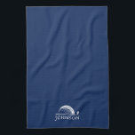 Linge De Cuisine Golf Nom personnalisé Marine Bleu<br><div class="desc">Nom personnalisé en police classique sur une serviette de cuisine bleu marine avec un anneau clip et logo de golf et club de golf unique design graphique est un grand cadeau de golf ou de gardien pour un golfeur,  caddy,  ou club de golf.</div>