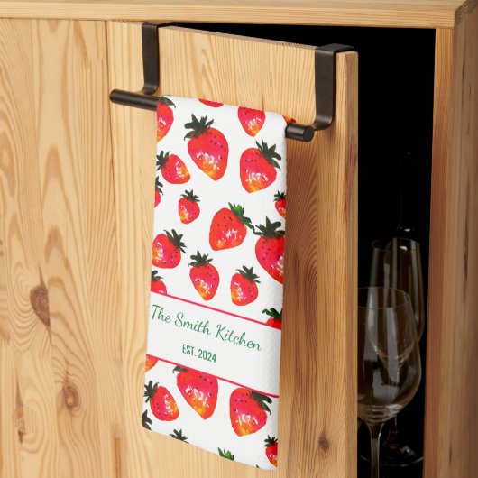Linge De Cuisine Hand-Painted Strawberry Personalized Boho Spring (Pliage en tiers)