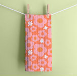 Linge De Cuisine Hippie Coral Flower Power<br><div class="desc">Apportez l'esprit des années 1960 dans votre cuisine avec cette mignonne serviette de cuisine à fleurs rétro et audacieuse dans des teintes de corail délicieuses. Cette cuisine essentielle est dotée d'un motif floral fantaisiste qui canalise l'époque emblématique de la "puissance des fleurs", ajoutant une touche de charme rétro à votre...</div>