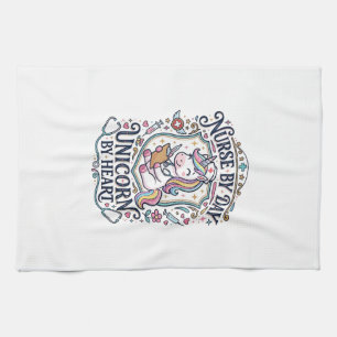 Linge De Cuisine Infirmière Licorne de jour Licorne de cœur Fond bl