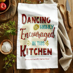 Linge De Cuisine La Danse Est Très Encouragée Dans Cette Cuisine<br><div class="desc">Danser est fortement encouragé dans cette serviette de cuisine - Transformez votre cuisine en piste de danse pendant que vous traversez la pièce en moonwalk pour cuisiner, divertir ou laisser vos cheveux tomber après une journée difficile. Cette drôle de serviette de typographie est spécialement faite pour votre décor de cuisine...</div>