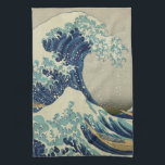 Linge De Cuisine La Grande Vague au large de Kanagawa (神 奈 川 沖 浪 裏<br><div class="desc">La Grande Vague au large de Kanagawa (神 奈 川 浪 裏),  est une gravure en bois de l'artiste japonais Katsushika Hokusai (葛 ).
S'il vous plaît visitez mon magasin pour un design plus intéressant et plus de choix de couleurs. => zazzle.com/iwheels</div>