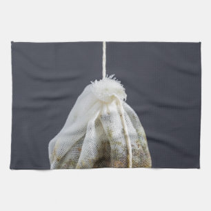 Linge De Cuisine Le sac de thé est suspendu dans une tasse