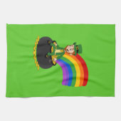 Linge De Cuisine Leprechaun de dessin animé assis sur une casserole (Horizontal)