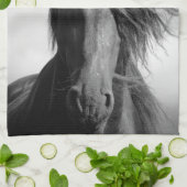 Linge De Cuisine L'étalon friésien au vent. (Plié)