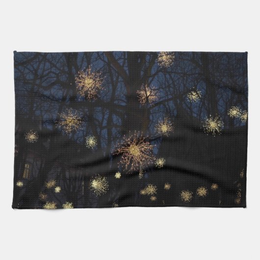 Linge De Cuisine Lumières de démarrage dans les arbres, cuisine de  (Horizontal)