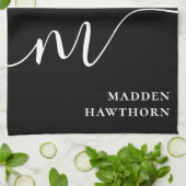 Linge De Cuisine Moderne Monogramme Script Calligraphie noir blanc (Plié)