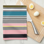 Linge De Cuisine Motif à rayures multicolores<br><div class="desc">Cette serviette de cuisine moderne à motifs dispose d'une motif rayée multicolore propre dans les tons gris rose turquoise avec des accents noir et blanc. Cette serviette à main fera un ajout moderne et élégant à votre collection de serviettes de cuisine, un cadeau maison pour les jeunes mariés ou les...</div>