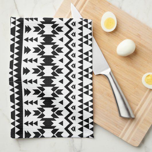 Linge De Cuisine Motif géométrique Aztec noir et blanc (Quart Plié)