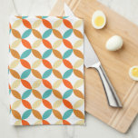 Linge De Cuisine Motif Mid Century Turquoise Orange Cercles de crèm<br><div class="desc">Donnez à votre porte de four un look rétro funky avec ce cercle d'enchaînement turquoise,  crème et orange motif de la serviette de cuisine d'inspiration du milieu du siècle.</div>