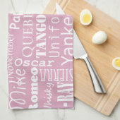 Linge De Cuisine Motif phonétique alphabétique blanc sur rose clair (Quart Plié)