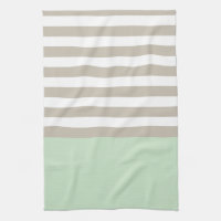 Motif rayé gris vert et neutre en bon état