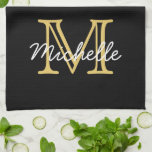 Linge De Cuisine Noir moderne Nom personnalisé Monogramme<br><div class="desc">Moderne, minimaliste noir et or personnalisé nom et serviette de cuisine monogrammée. Il comporte une initiale monogramme en police de style serif et un joli modèle texte de prénom manuscrit en or jaune, couleur blanche sur arrière - plan noir. Grand cadeau féminin et personnalisé. Si vous avez besoin d'aide ou...</div>