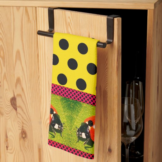 Linge De Cuisine Or jaune W/ Pois LadyBug (Pliage en tiers)