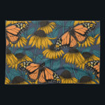 Linge De Cuisine Papillon monarque sur confluents jaunes<br><div class="desc">Motif sans couture dessinée à la main avec des confleurs et des papillons monarques.</div>