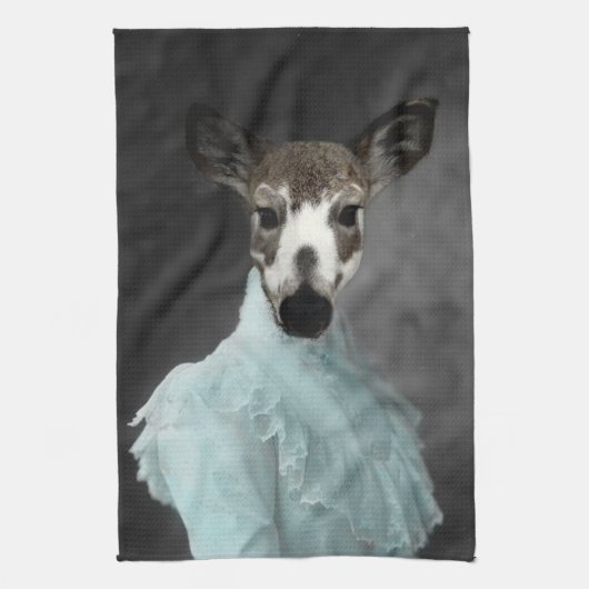 Linge De Cuisine Piebald Deer En Robe (Vertical)