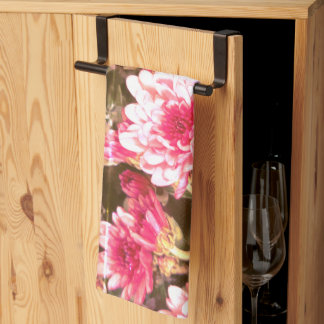 Linge De Cuisine Pink Floral Bloom Pattern – Soft Botanical Design