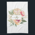 Linge De Cuisine Pony et or Foil Bloom Nom du monogramme<br><div class="desc">Conçu pour s'harmoniser avec notre collection Peony Bloom Monogram, ce torchon à thé personnalisable présente de luxueuses fleurs de pivoine rose et or au feuillage vert. Pour une personnalisation plus avancée de cette conception, par exemple la modification de la disposition, de la police ou de la taille du texte, cliquez...</div>