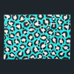 Linge De Cuisine Poster de animal moderne Cyan Blue Leopard<br><div class="desc">Un motif poster de animal léopard dessiné à la main, d'un blanc et d'un noir éclatant, moderne, branché et tendance sur un arrière - plan bleu cyan. ***CONCEPTION IMPORTANTE NOTE : Pour toute demande de conception personnalisée, telle que les demandes de produit correspondant, les modifications de couleur, les modifications de...</div>