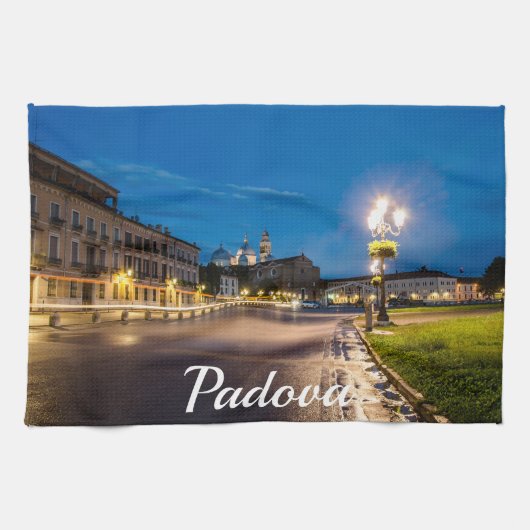 Linge De Cuisine Prato della Valle la nuit à Padova, Italie (Horizontal)