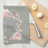 Linge De Cuisine Rose d'aquarelle Wreath personnalisée | Vert sage (Quart Plié)