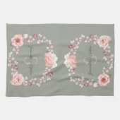 Linge De Cuisine Rose d'aquarelle Wreath personnalisée | Vert sage (Horizontal)