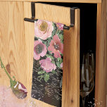 Linge De Cuisine Rose Floral Noir<br><div class="desc">Trouvez cette belle Aquarelle rose floral serviette de cuisine sur un arrière - plan noir foncé aux tons vert et rose. Cette belle serviette aux fleurs roses soigneusement travaillées et à l'arrière - plan foncé sera un grand complément pratique à votre cuisine. Vous pouvez le personnaliser en mettant à jour...</div>