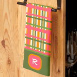 Linge De Cuisine Rose Vert Plaid Chic Monogramme initial<br><div class="desc">Chic Pink Plaid Personnalisé Initiale moderne serviette de cuisine. Ces serviettes de cuisine colorées sont parfaites pour ajouter un peu de couleur à votre cuisine. Associez-le avec une bouteille de vin et il fait un grand cadeau personnalisé pour vos amis, famille, collègues, voisins, etc... Pour plus d'idées cadeaux, n'oubliez pas...</div>