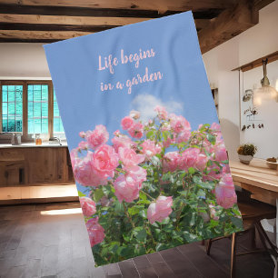 Linge De Cuisine Rosier rose sous ciel bleu, coutume
