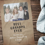 Linge De Cuisine Russe Meilleur grand-père jamais grand-enfants Pho<br><div class="desc">Rustic Best Grand-pa Ever petits-enfants Photo serviette de cuisine. Faites une serviette personnalisée pour le meilleur grand-père de tous les temps. Ajoutez votre photo préférée et customisez le texte avec vos noms. Un joli gardien pour un anniversaire,  Noël ou Fête des pères pour un grand-père.</div>