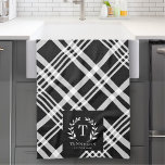 Linge De Cuisine Rustique Agritourisme Nom de famille Monogram Wrea<br><div class="desc">Rustic Farmhouse Nom de famille Monogram Serviette de cuisine</div>