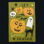 Linge De Cuisine Saison éffrayante Citrouilles Ghost Bat HALLOWEEN<br><div class="desc">Décorez votre cuisine avec cette serviette d'art cool. Fait un grand cadeau d'Halloween,  de ménage,  d'anniversaire ou de mariage! Vous pouvez également le customiser avec votre propre texte ou modifier les couleurs. Consultez ma boutique pour plus de couleurs et de motifs !</div>