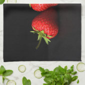 Linge De Cuisine Trois Fraises Sur Le Ktcna Noir (Plié)