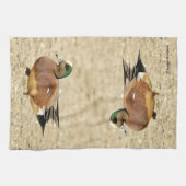 Linge De Cuisine Un Wigeon américain sur la plage (Horizontal)