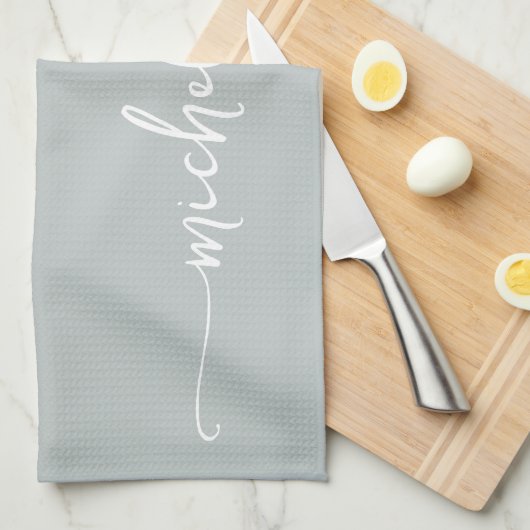 Linge De Cuisine Vert Sauge Monogramme Nom Calligraphie Script (Quart Plié)