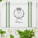Linge De Cuisine Vert Vintage sac français avec nom personnalisé<br><div class="desc">Des graphismes français gravés vintages et des bandes de ruban vert forêt viennent compléter votre décor de cuisine de campagne française sur cette serviette personnalisée tissée gaufre. N'oubliez pas la touche finale de personnalisation avec votre monogramme et votre nom de famille.</div>