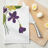 Linge De Cuisine Violets blancs, jaunes et violets brodés (Quart Plié)