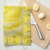 Linge De Cuisine Yellow rose Closeup (Quart Plié)