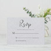 Linge gris clair Carte RSVP Script noir simple (Debout devant)