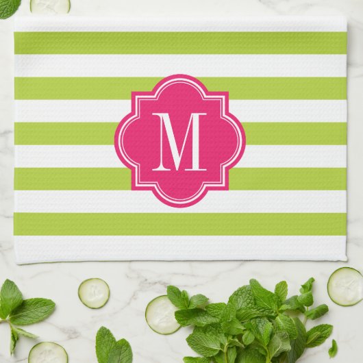 Linggroene strips met warmroze monogram theedoek (Gevouwen)
