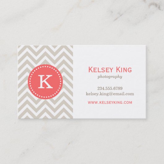 Linnen Beige & koraal Chevron Custom Monogram Visitekaartje (Voorkant)