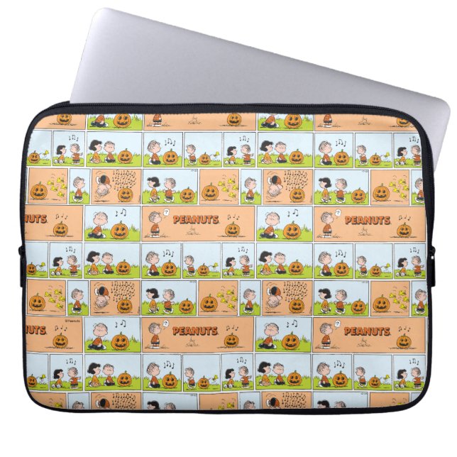 Linus & Lucy | Zingende Jack-O-Lantern Laptop Sleeve (Voorkant)