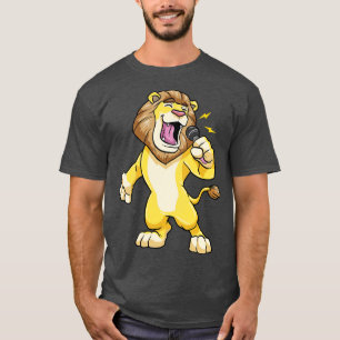 Lion als zanger met microfoon t-shirt