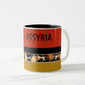 Lion d'Assyrie Mug (Devant droit)